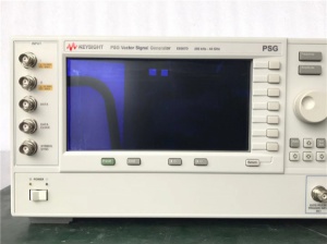 銷售回收安捷倫E8257D E5061B N5230C分析儀