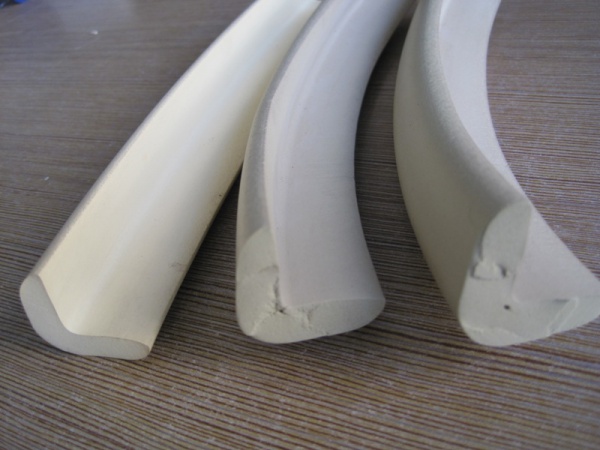 廠家生產(chǎn)大業(yè)騰飛L型橡塑密封條